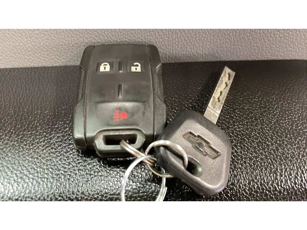 Used 2016 Summit White Chevrolet Work Truck image 19