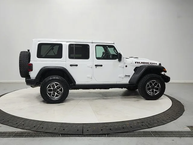 Used 2025 White/off-white Jeep Rubicon image 8