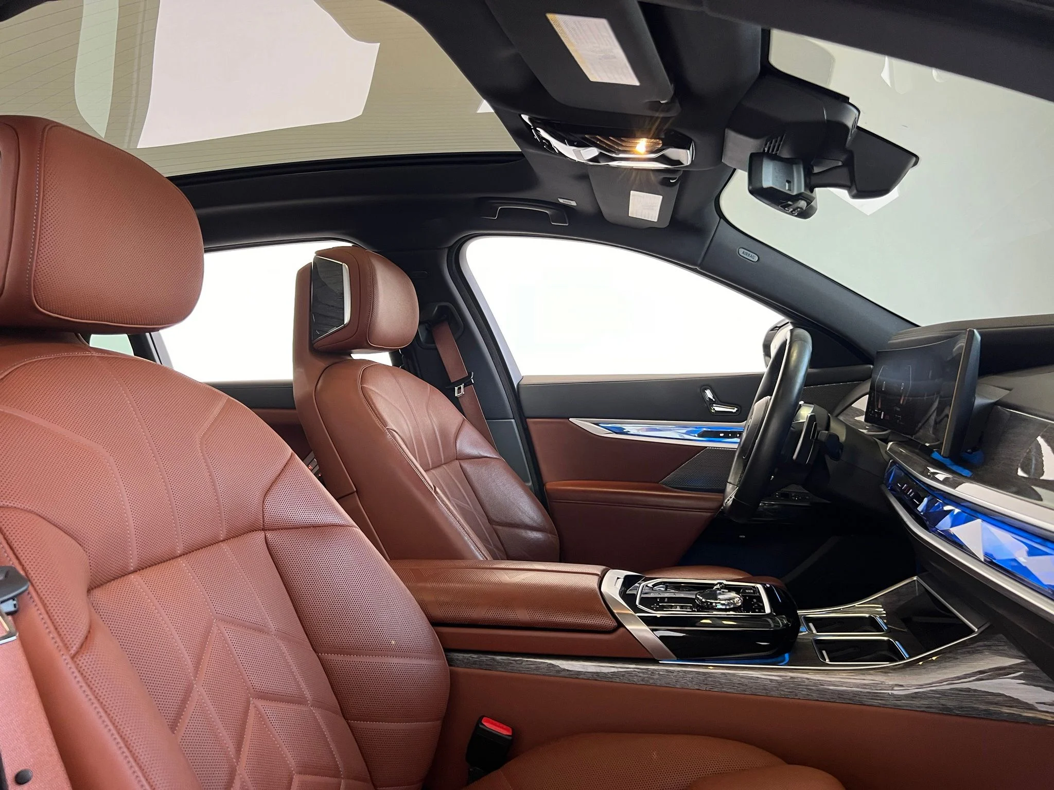 Used 2023 Black BMW 760i xDrive image 24