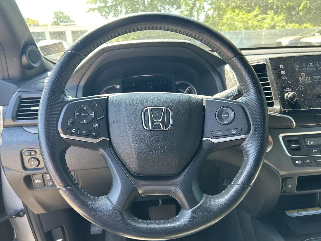 Used 2022 Silver Honda EX-L image 10