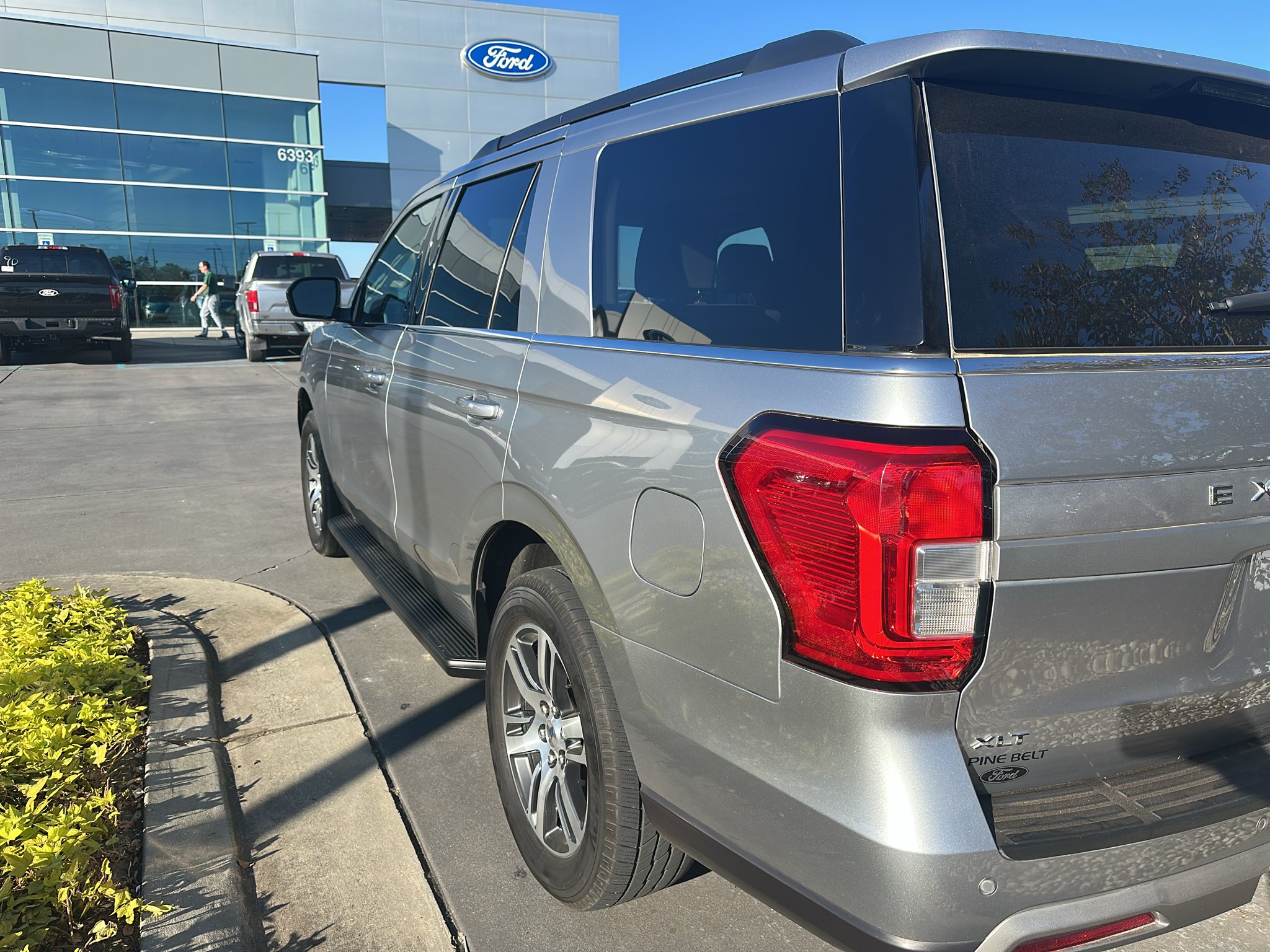 Used 2024  Ford XLT image 4