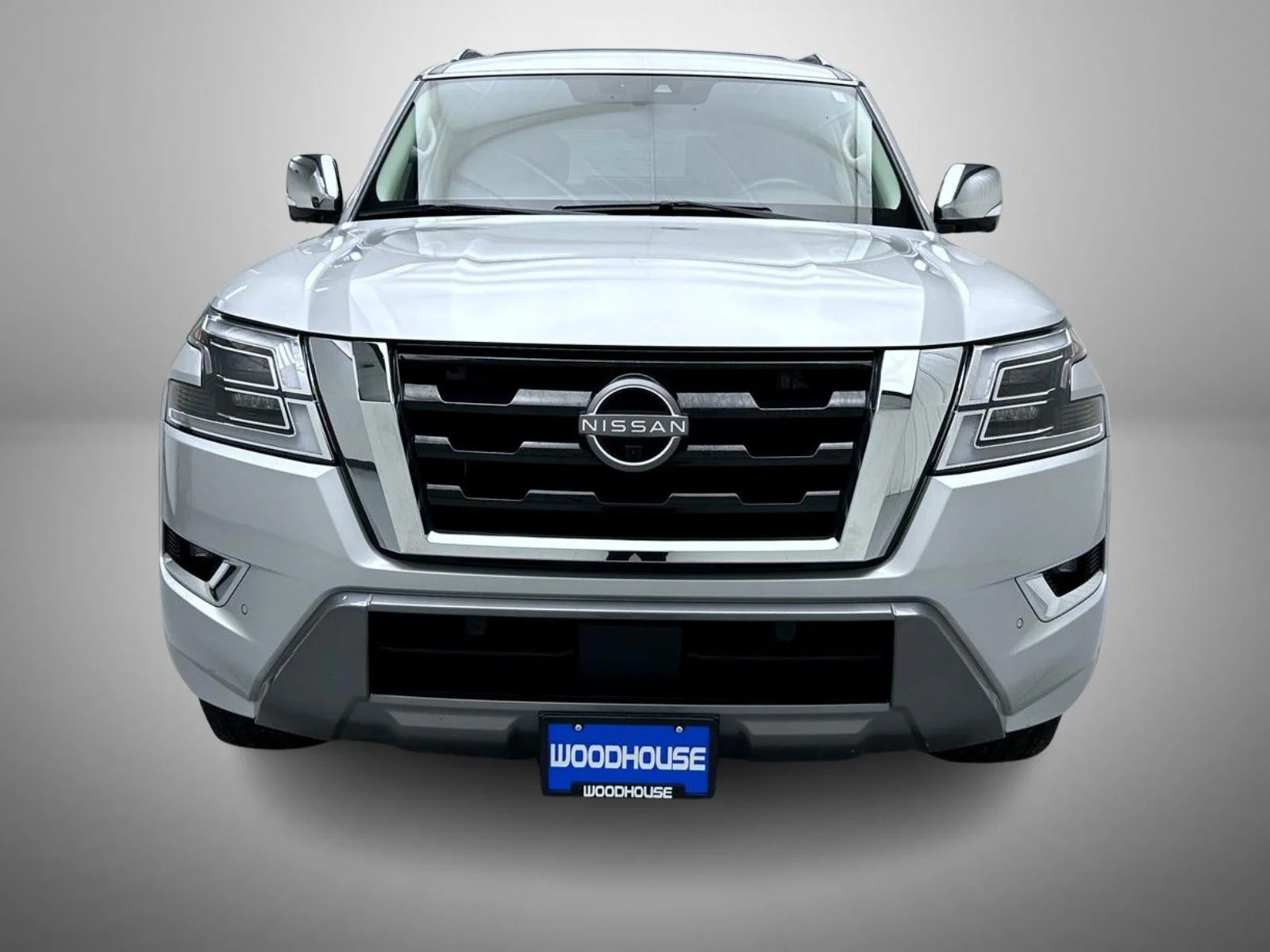 Used 2021 Silver Nissan Platinum image 2