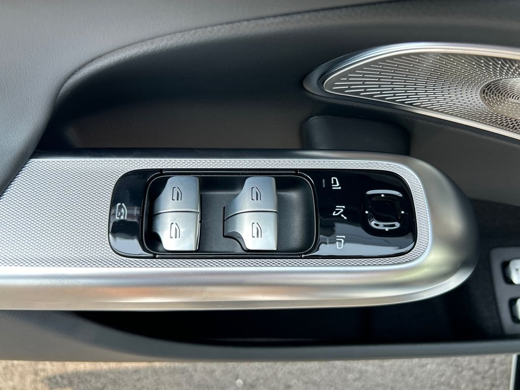 New 2027 MANUFAKTUR Alpine Grey Mercedes-Benz AMG® E 53 E 4MATIC+ Sedan image 12