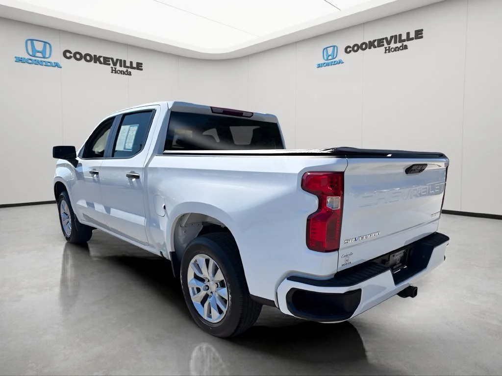 Used 2022 Summit White Chevrolet Custom image 8