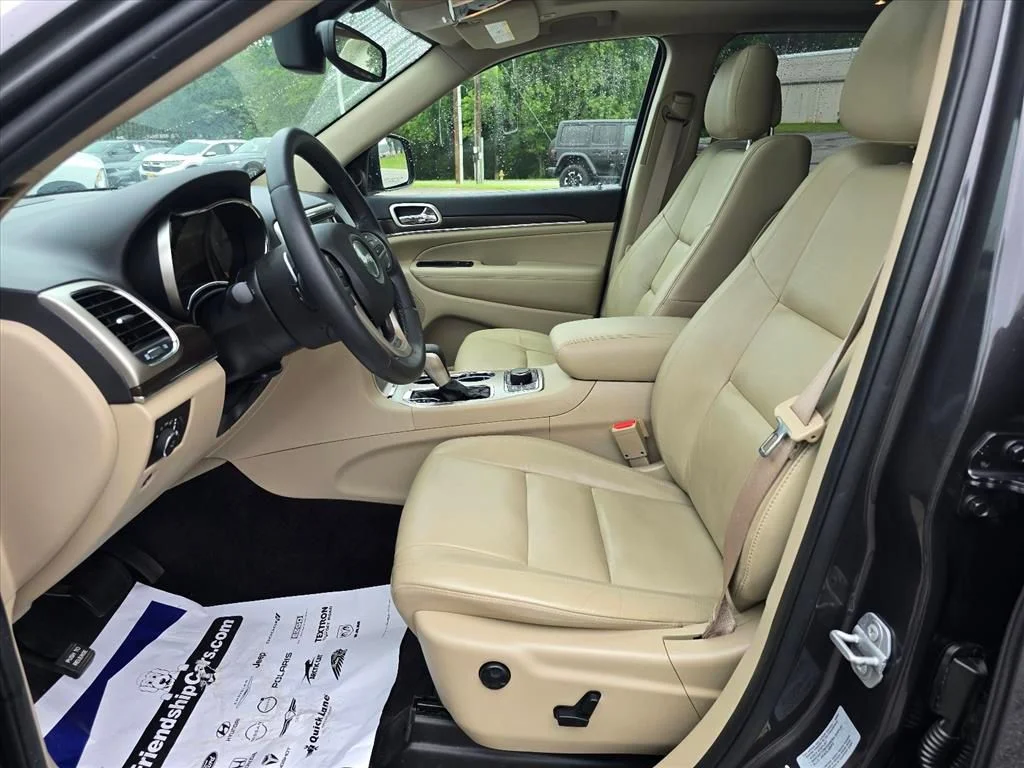 Used 2017 Gray Jeep Limited image 12