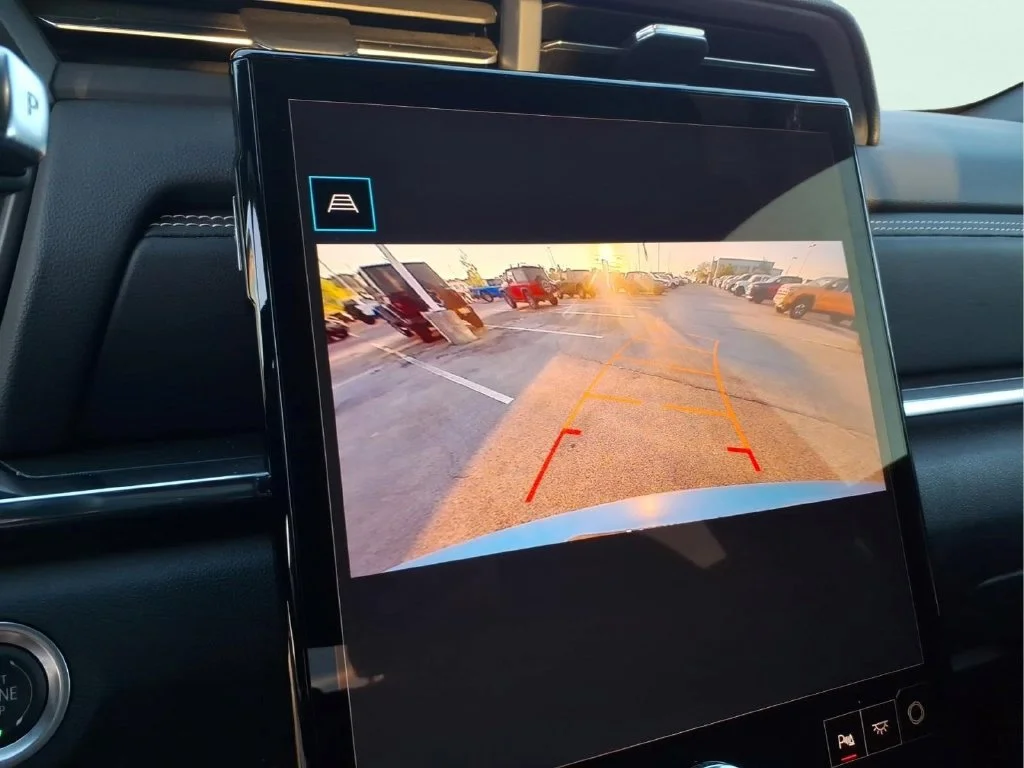 Used 2025 Blue GMC Elevation image 28