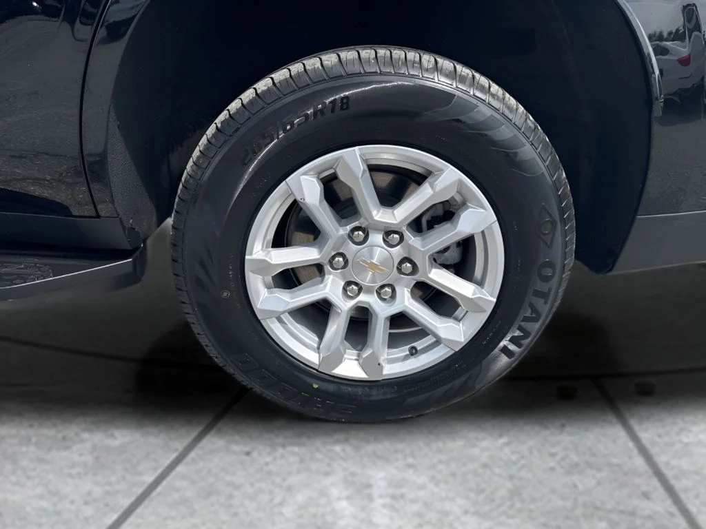 Used 2025 Black Chevrolet LT image 35