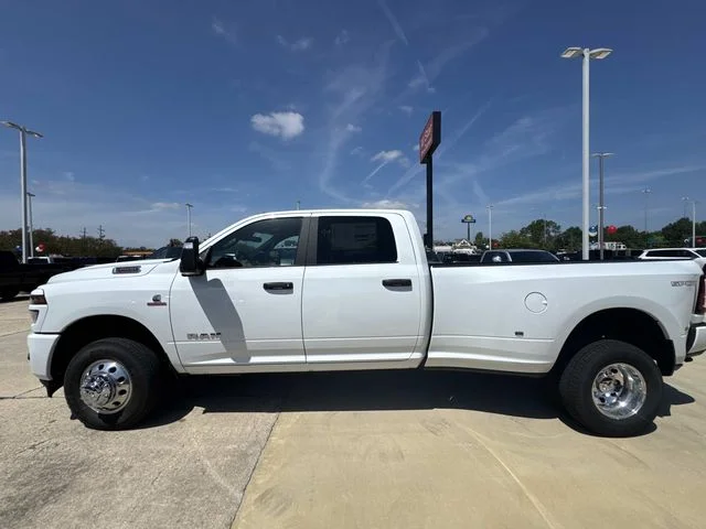 New 2027 Bright White Clear-Coat Exterior Paint RAM Big Horn image 5