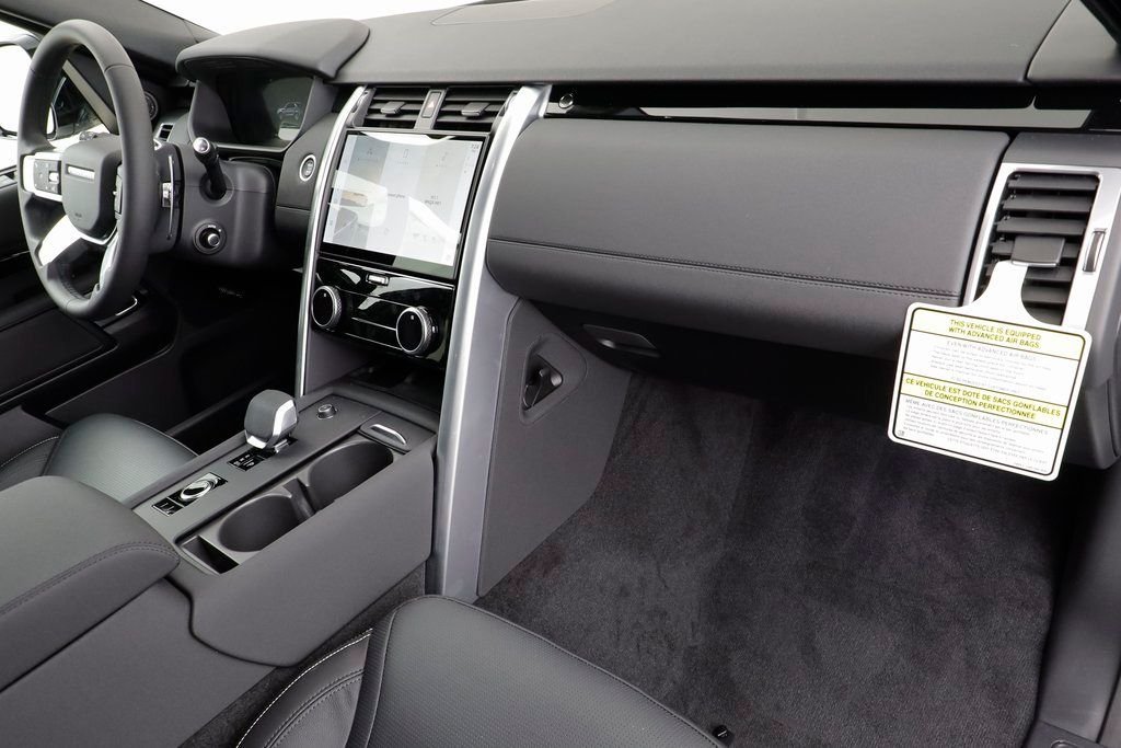 New 2025 Fuji White LAND ROVER S image 22