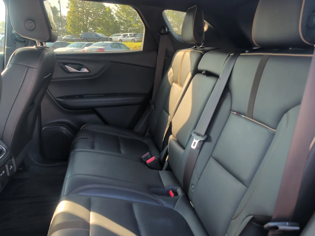 Used 2020 Midnight Blue Metallic Chevrolet Premier image 10