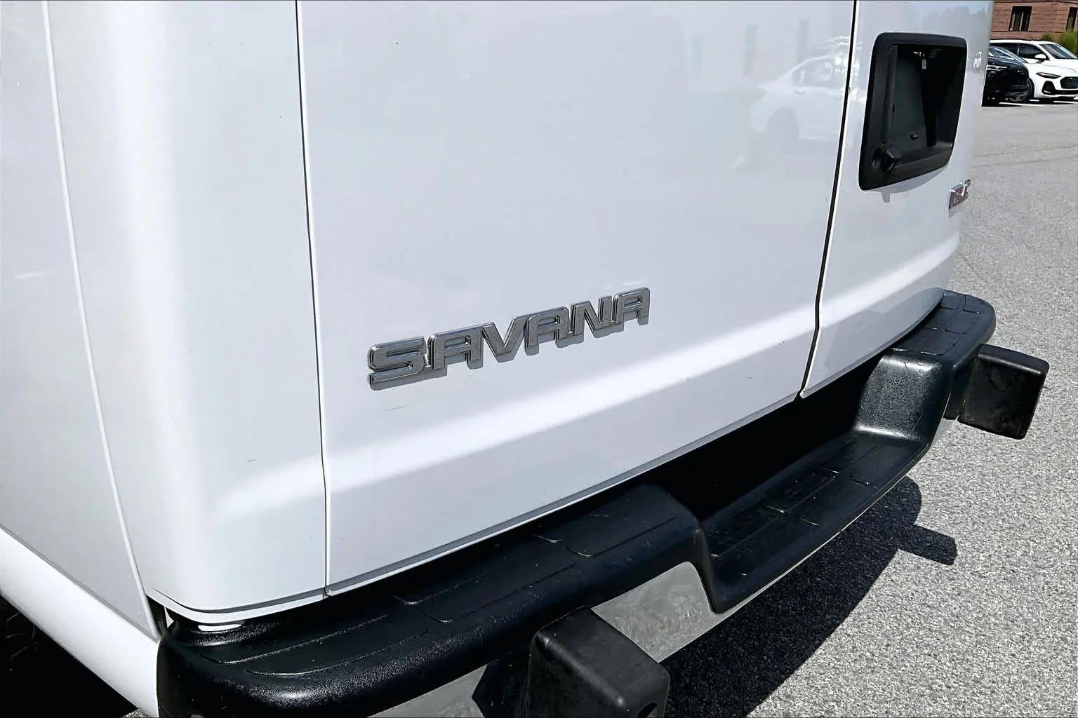 Certified Used 2020 Summit White GMC  image 10