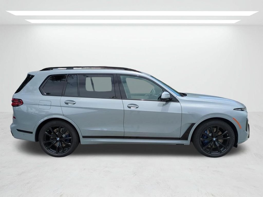 New 2027 Gray Metallic BMW xDrive40i image 3