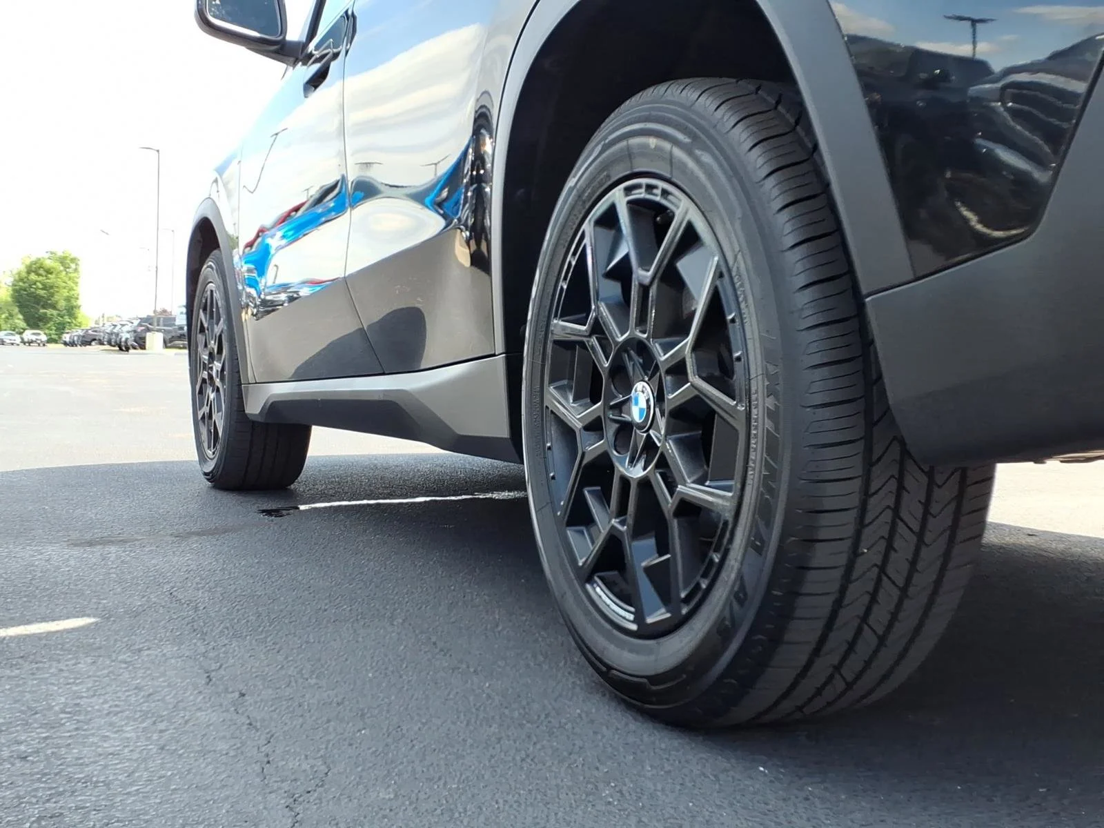 Used 2023 Black Sapphire Metallic BMW xDrive28i image 34