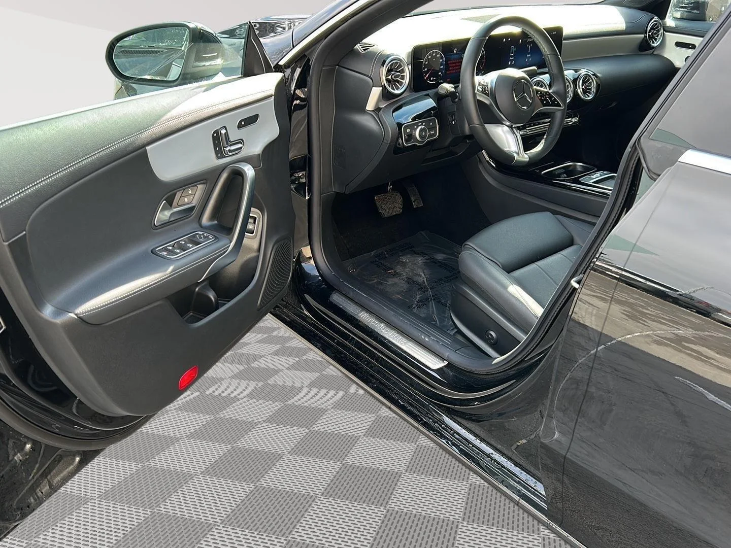 2025 Mercedes-Benz CLA CLA 250 - Photo 11