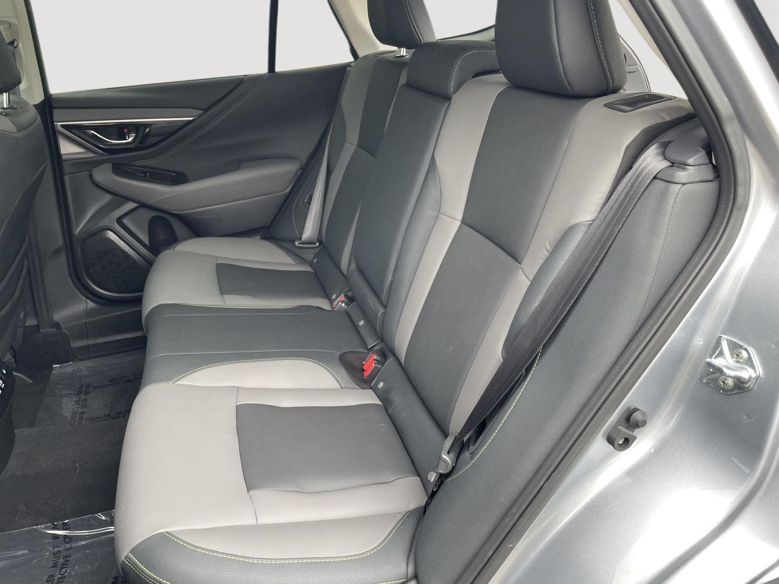Used 2025 Ice Silver Metallic Subaru Onyx Edition XT image 23