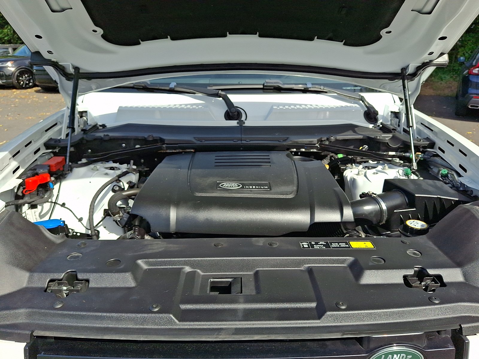 Certified Used 2023 Fuji White - 1AA Land Rover 90 S image 28