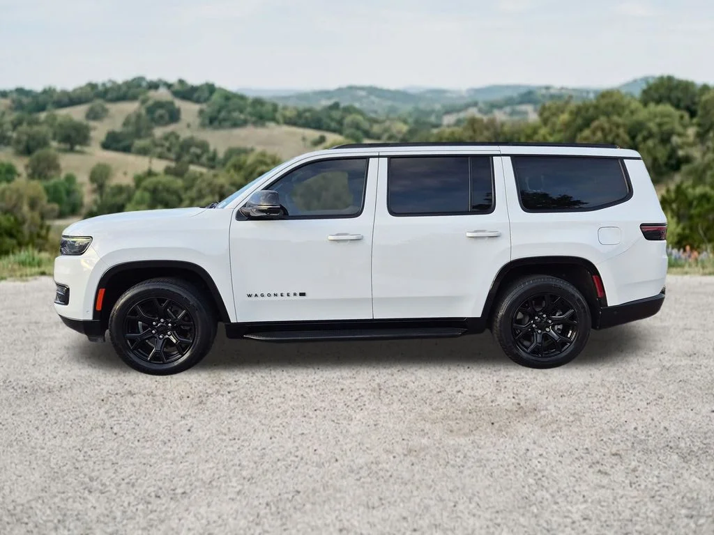 Used 2023 White Jeep Base image 5