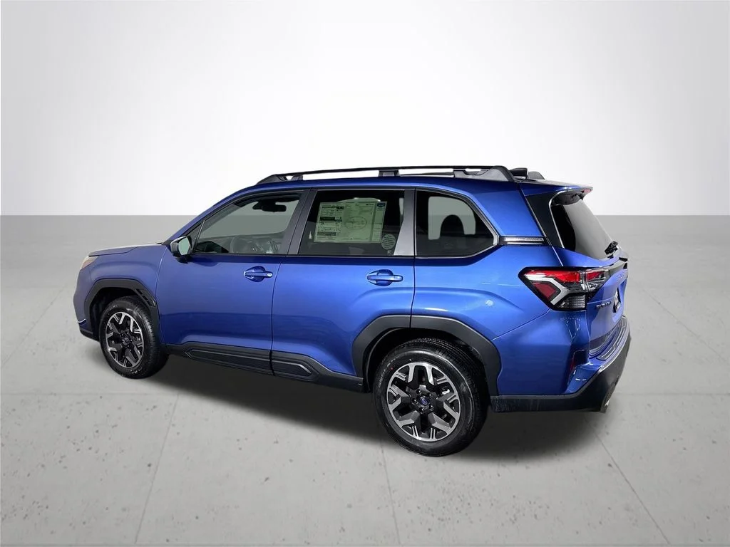 New 2026 DAYBREAK BLUE PEARL Subaru Premium image 8