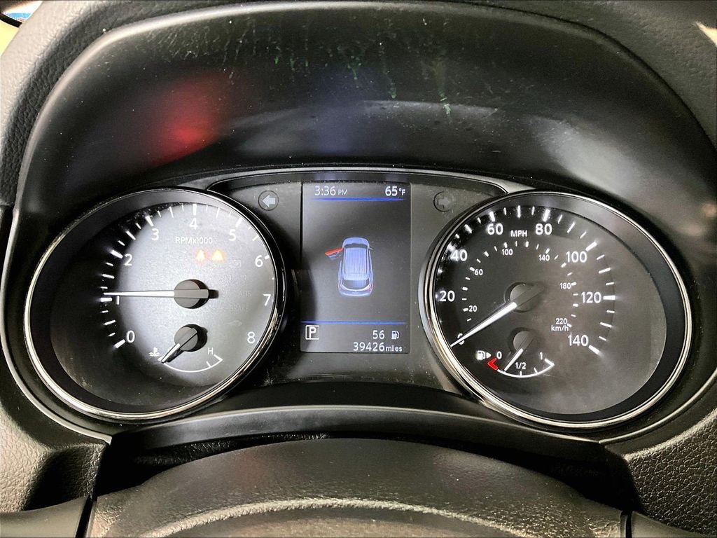 Used 2019 Silver Nissan S image 26