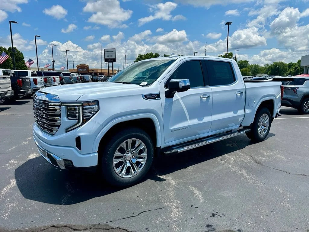 2026 GMC Sierra 1500 Denali - Photo 9