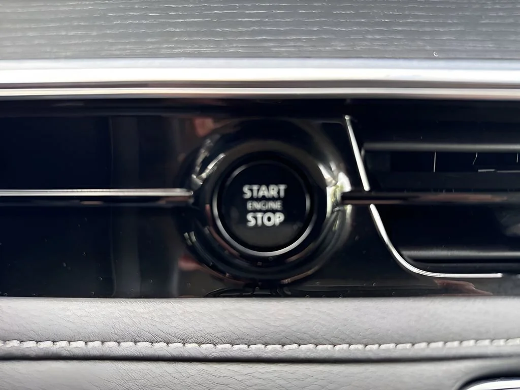 Used 2025 Blue INFINITI SENSORY image 25