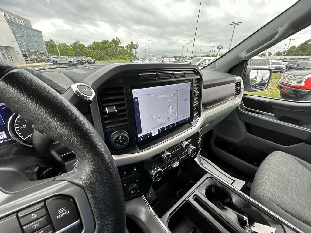 Used 2021 White Ford XLT image 12