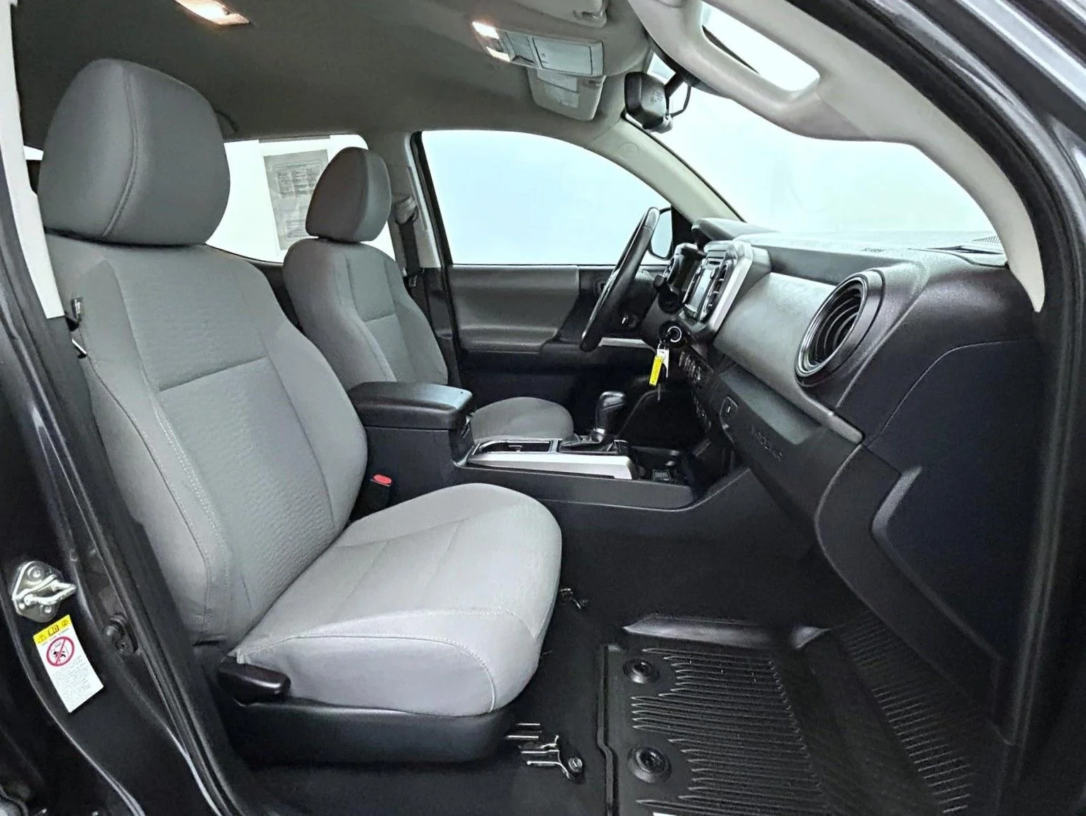 Used 2019 Gray Toyota SR5 image 15