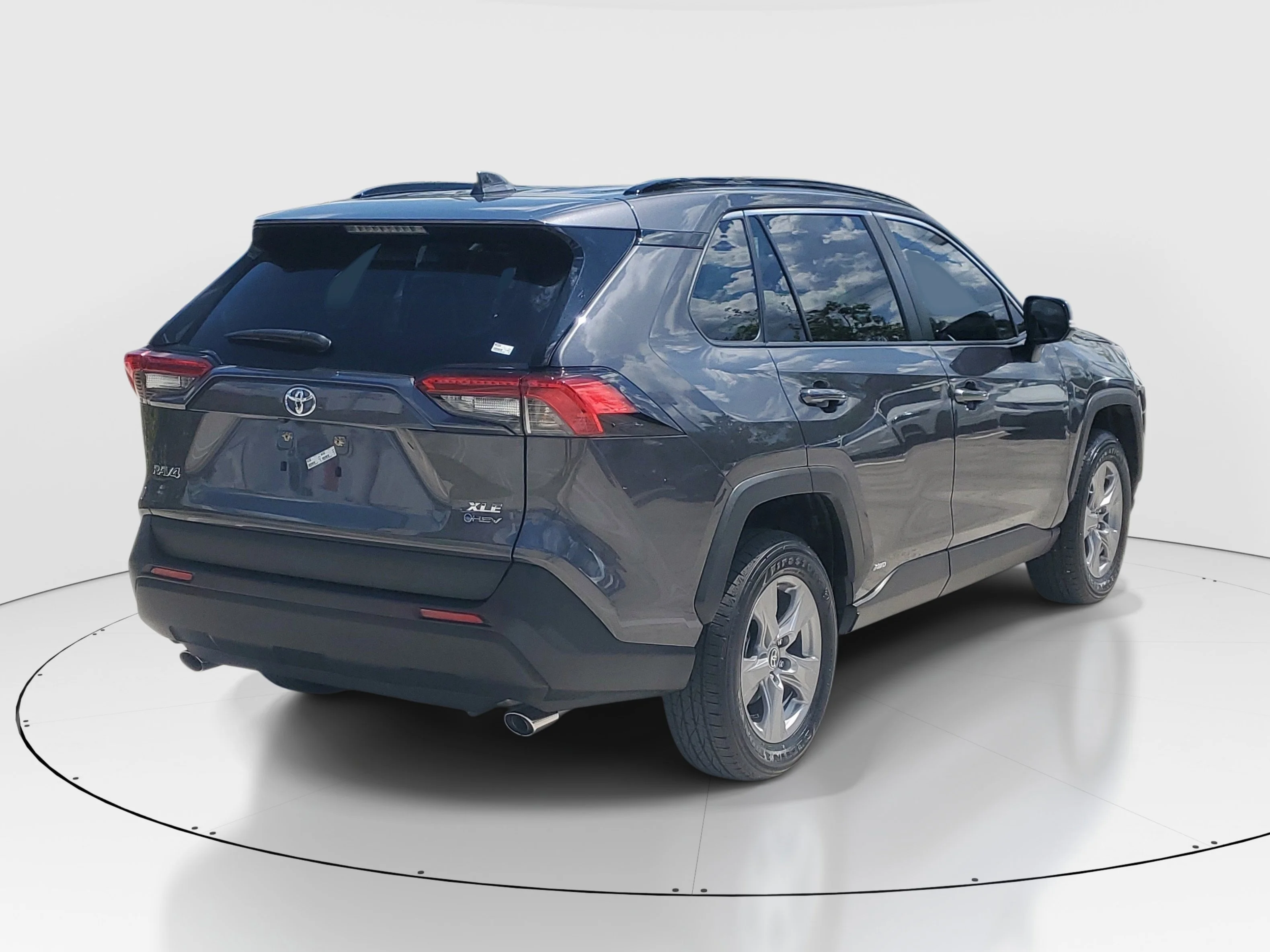 Certified Used 2025 Magnetic Gray Metallic/Midnight Black Metallic Toyota Hybrid XLE image 3