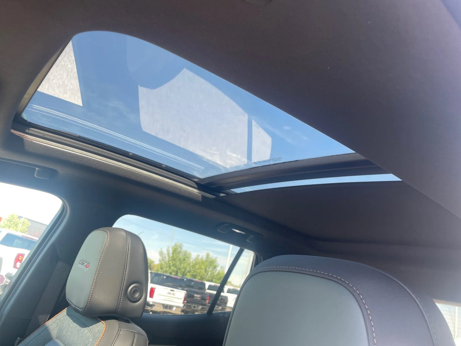 New 2027 Sterling Metallic GMC AWD AT4 image 18