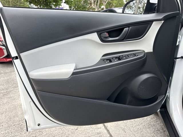 2023 Hyundai Kona SEL - Photo 13
