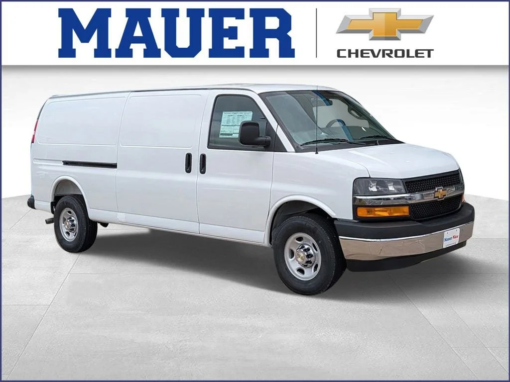 2026 Chevrolet Express 3500 Extended Work Van's photo
