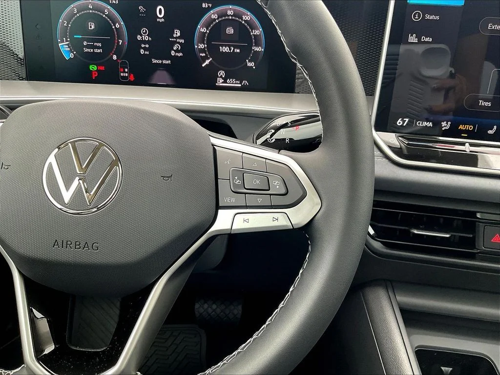 New 2026 White Volkswagen 2.0T SE image 29
