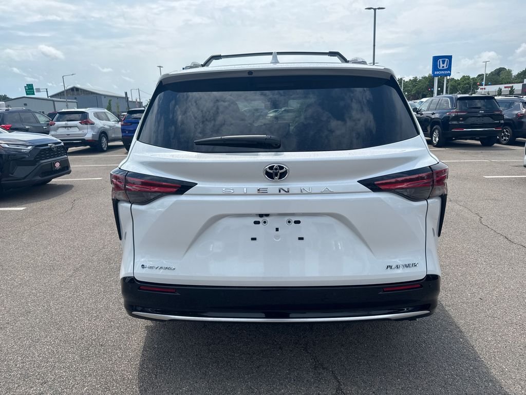 New 2026 Wind Chill Pearl Toyota Platinum image 8