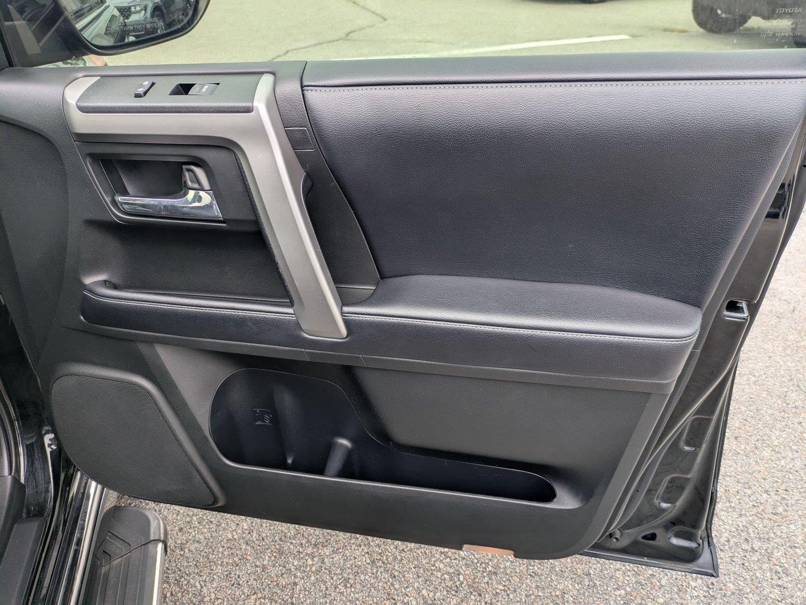 Used 2019 Midnight Black Metallic Toyota Limited image 28