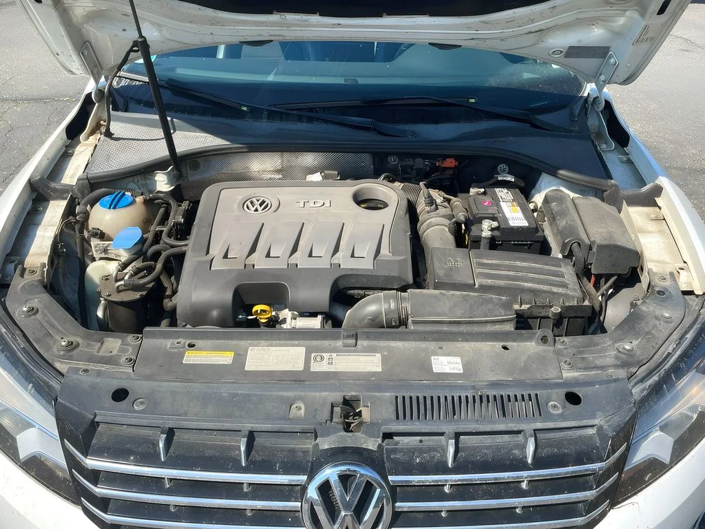 2014 Volkswagen Passat SEL Premium - Photo 32