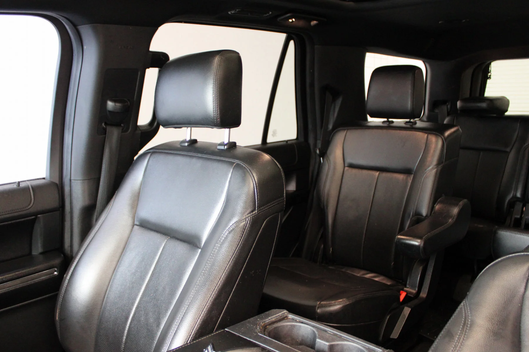 Used 2020 AGATE BLACK METALLIC Ford XLT 4x2 image 22