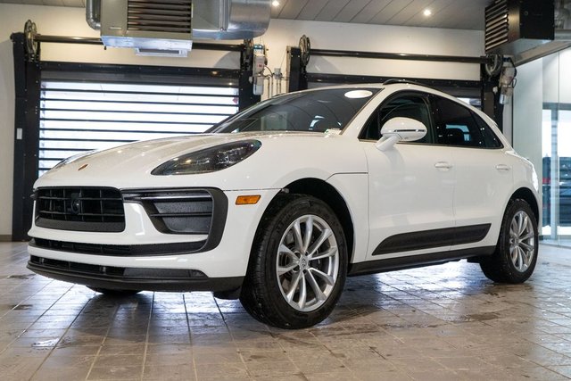 2026 Porsche Macan Base