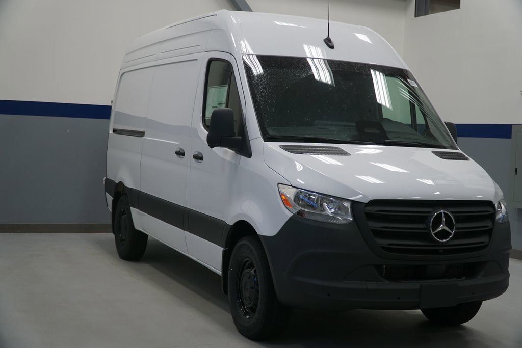 New 2026 Arctic White Mercedes-Benz Cargo 144 WB image 18