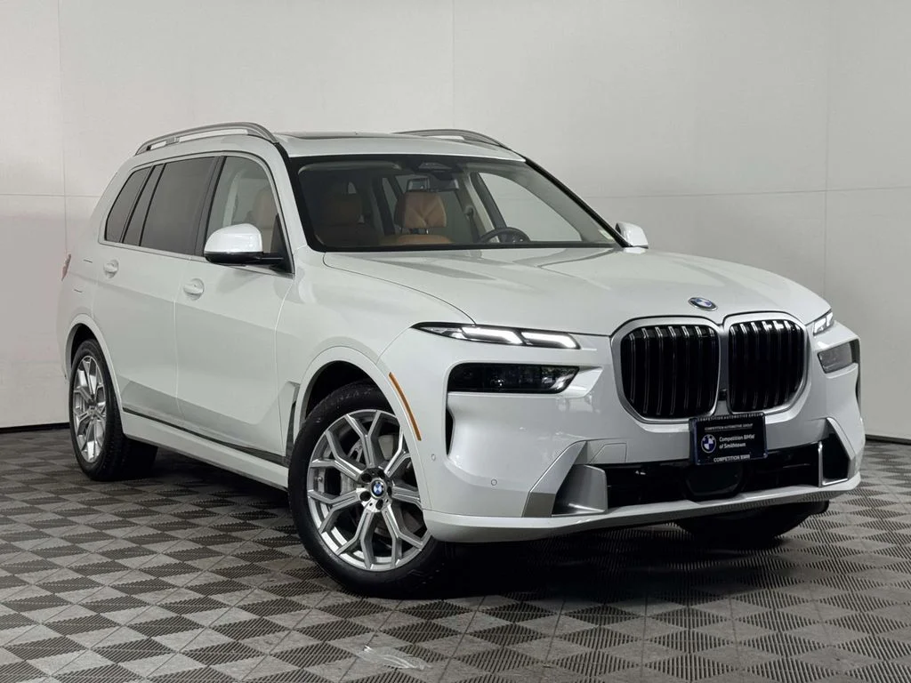 Used 2026 White BMW xDrive40i image 1