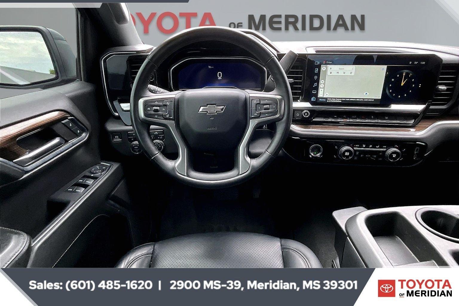 Used 2024 Summit White Chevrolet RST image 5