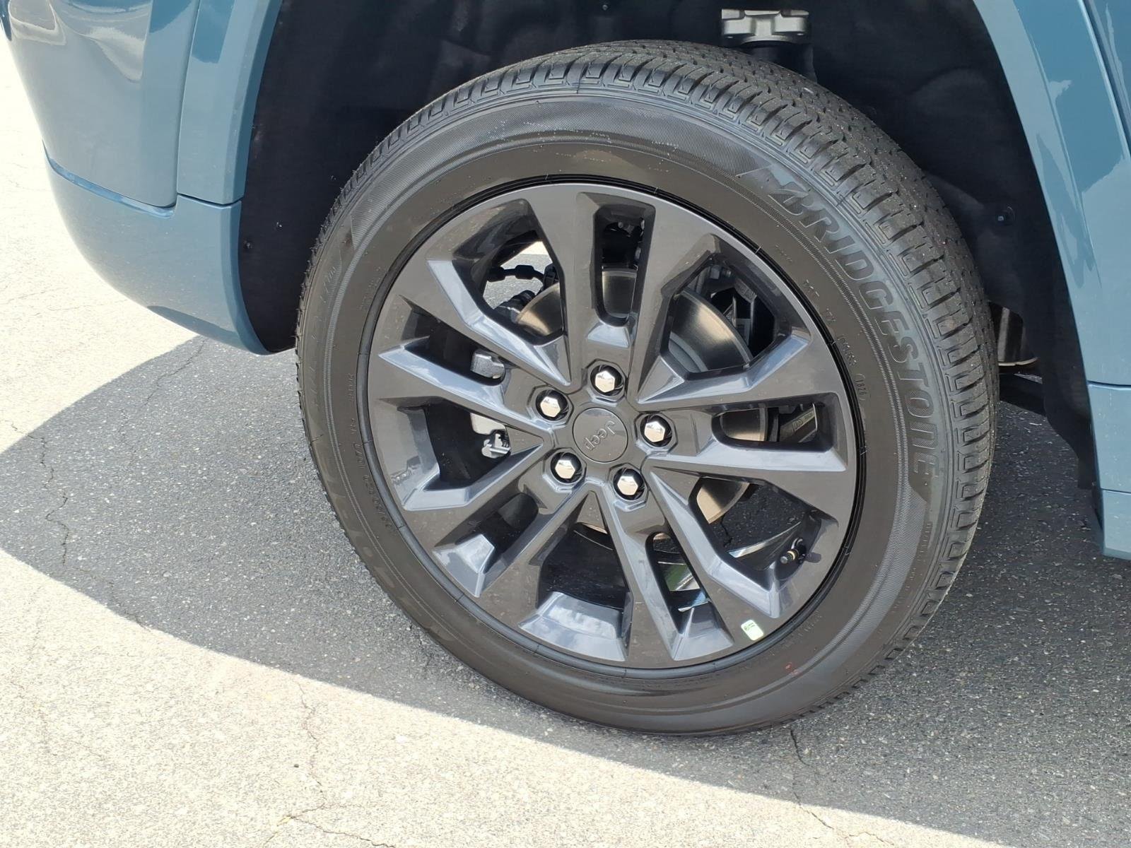 New 2026 Steel Blue Exterior Paint Jeep Limited Reserve image 12