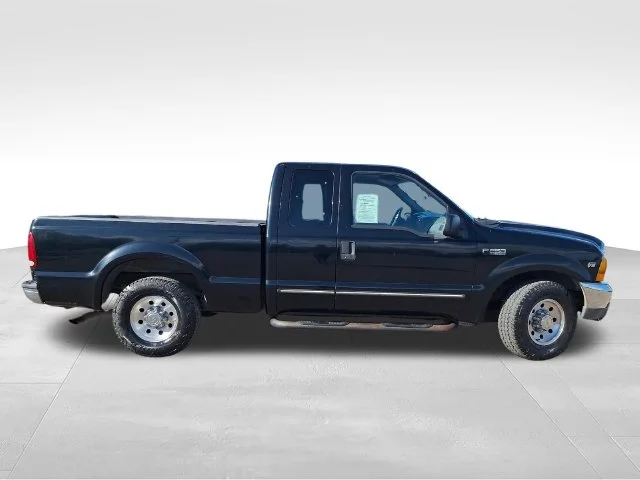 Used 2000 Black Ford  image 8