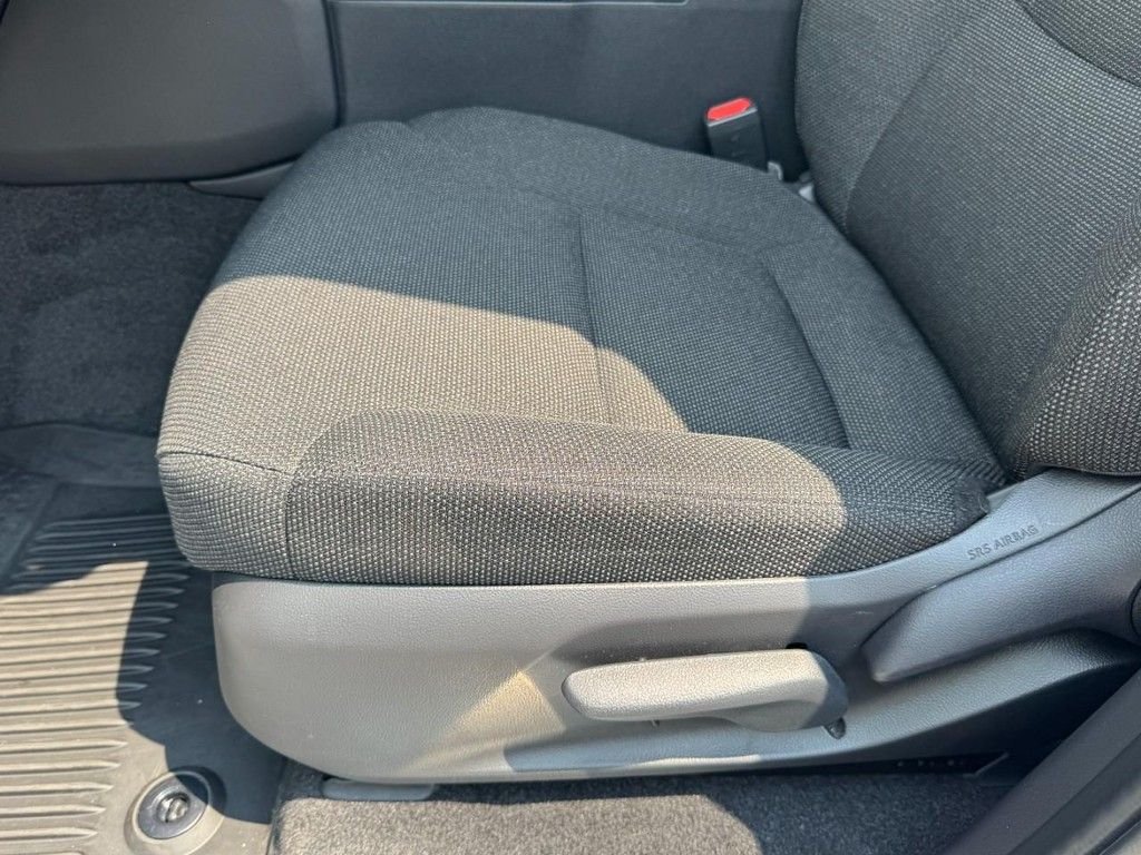 Used 2025 White Toyota 1958 image 17