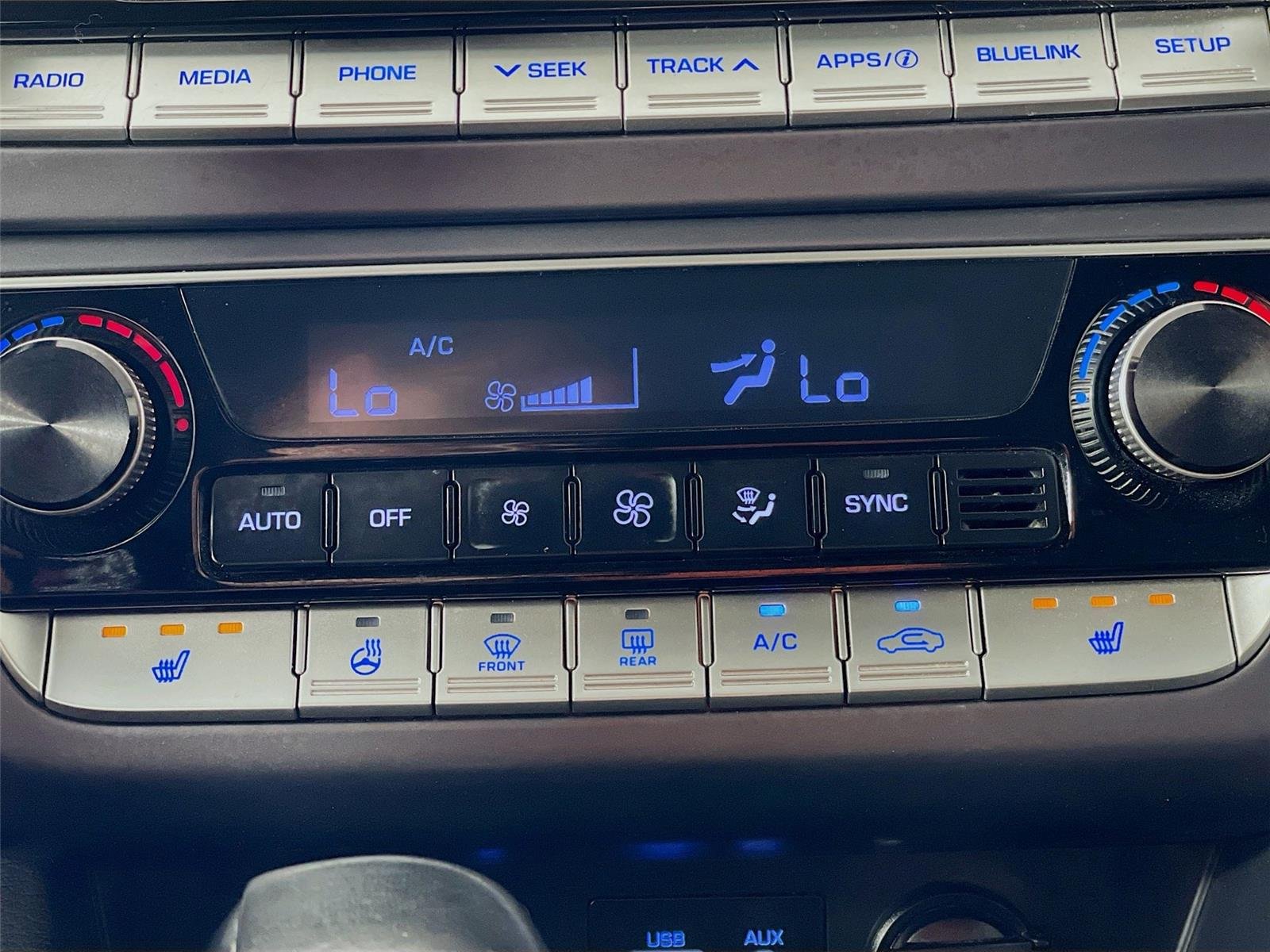 Used 2019 Quartz White Pearl Hyundai SEL image 24