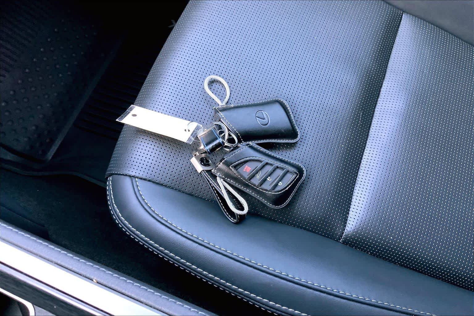 Used 2025 Atomic Silver Lexus Luxury+ image 28