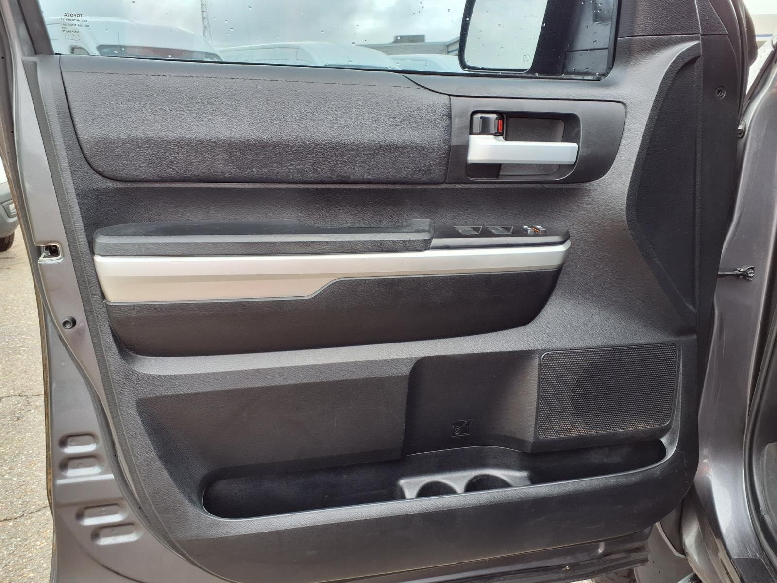 Used 2017 Magnetic Gray Metallic Toyota SR5 image 29