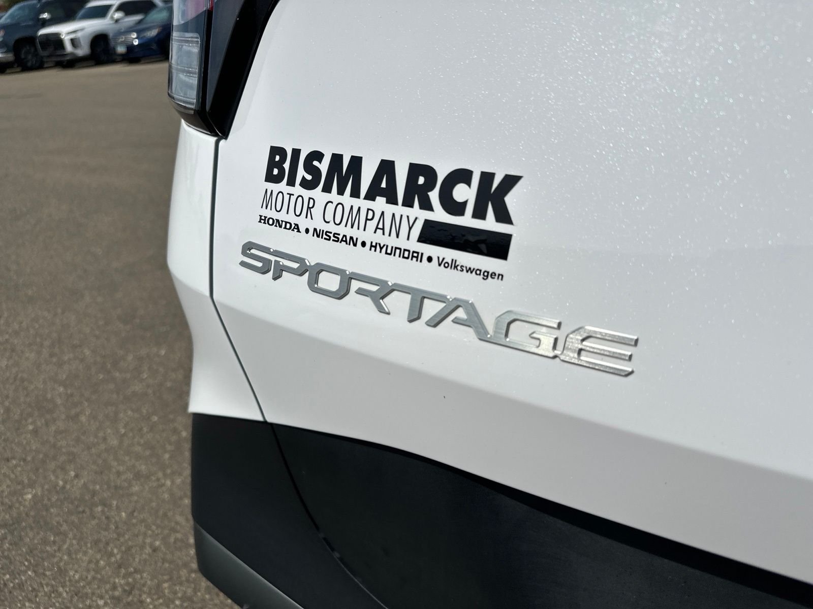Used 2023 White Kia X-Pro image 7