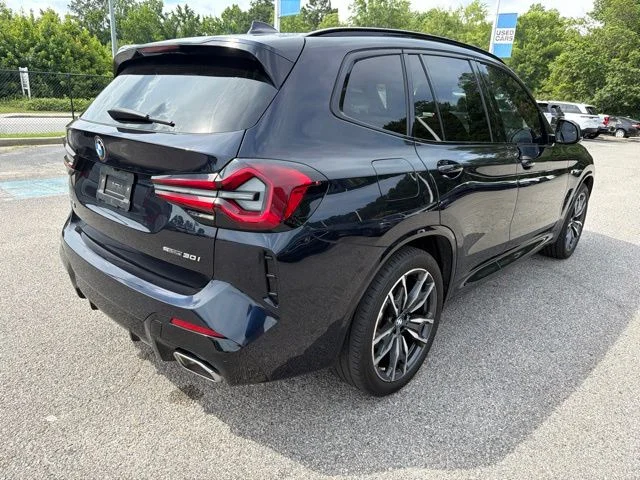 Used 2024 Black BMW sDrive30i image 3