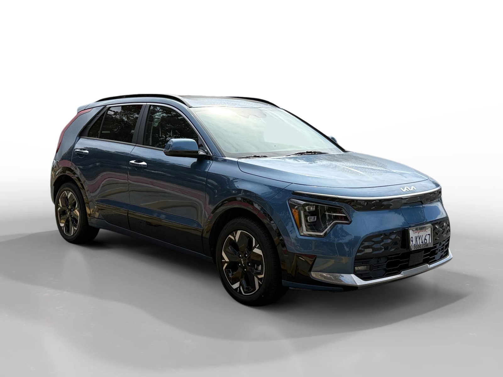 Certified Used 2023 Mineral Blue Kia Wave image 7