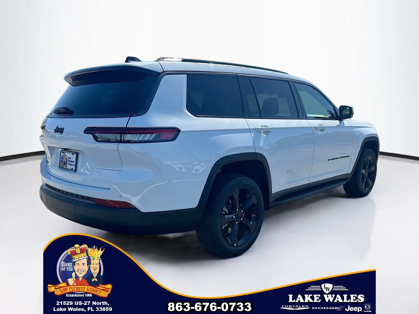 New 2026 Bright White Clear-Coat Exterior Paint Jeep Limited image 6